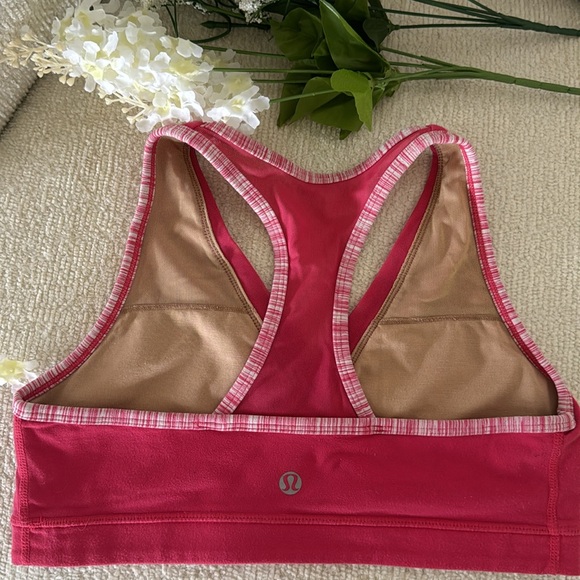 🩷 Adorable LULULEMON SPORTS BRA - Picture 2 of 4